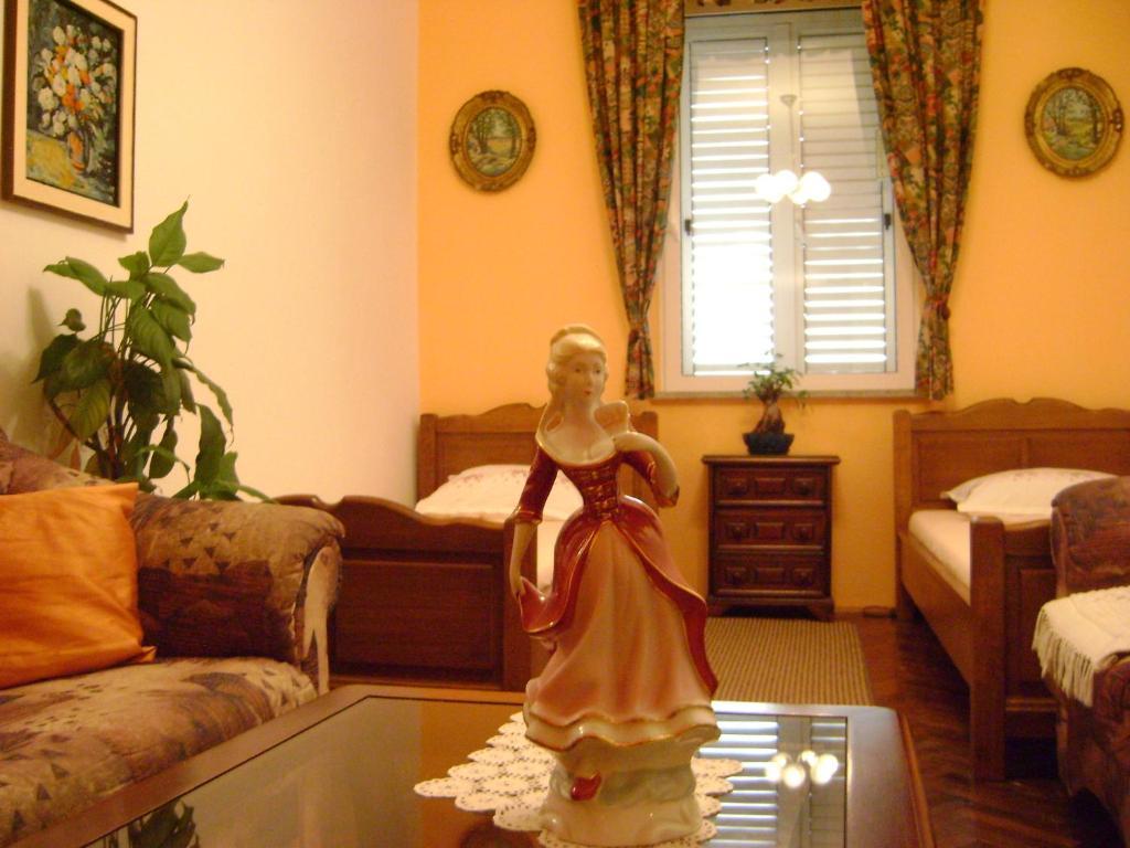 Guest house Marijana 2*